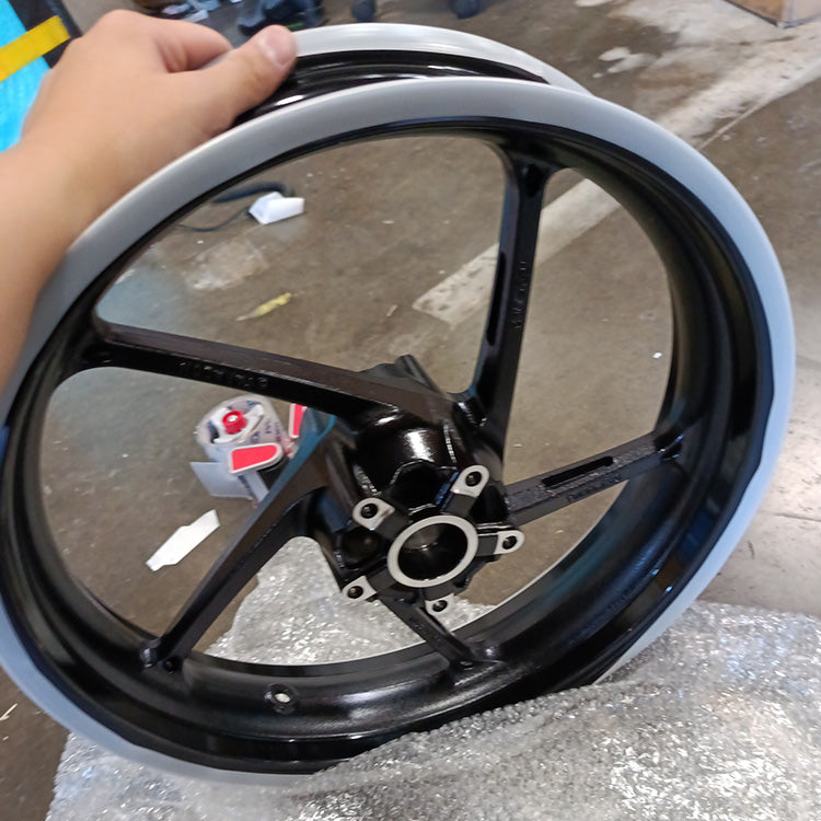 Returned 17''x3.5" Front Wheel Rim for Triumph Street Triple Standard R RS 660 675 765 / Daytona 675 675R