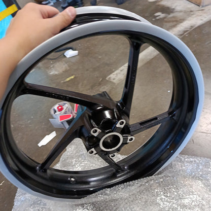 Returned 17''x3.5" Front Wheel Rim for Triumph Street Triple Standard R RS 660 675 765 / Daytona 675 675R