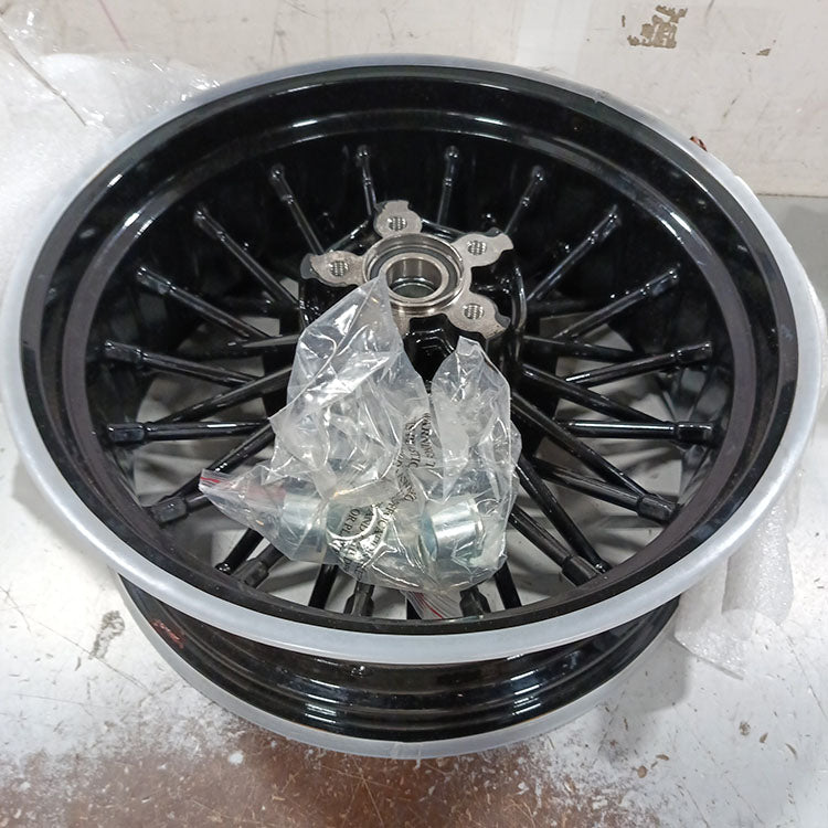 Returned For Harley Softail Fat Boy Night Train Rocker Cross Bones Sport Glide FXDR Rear Dual Disc Fat Spoke Wheel