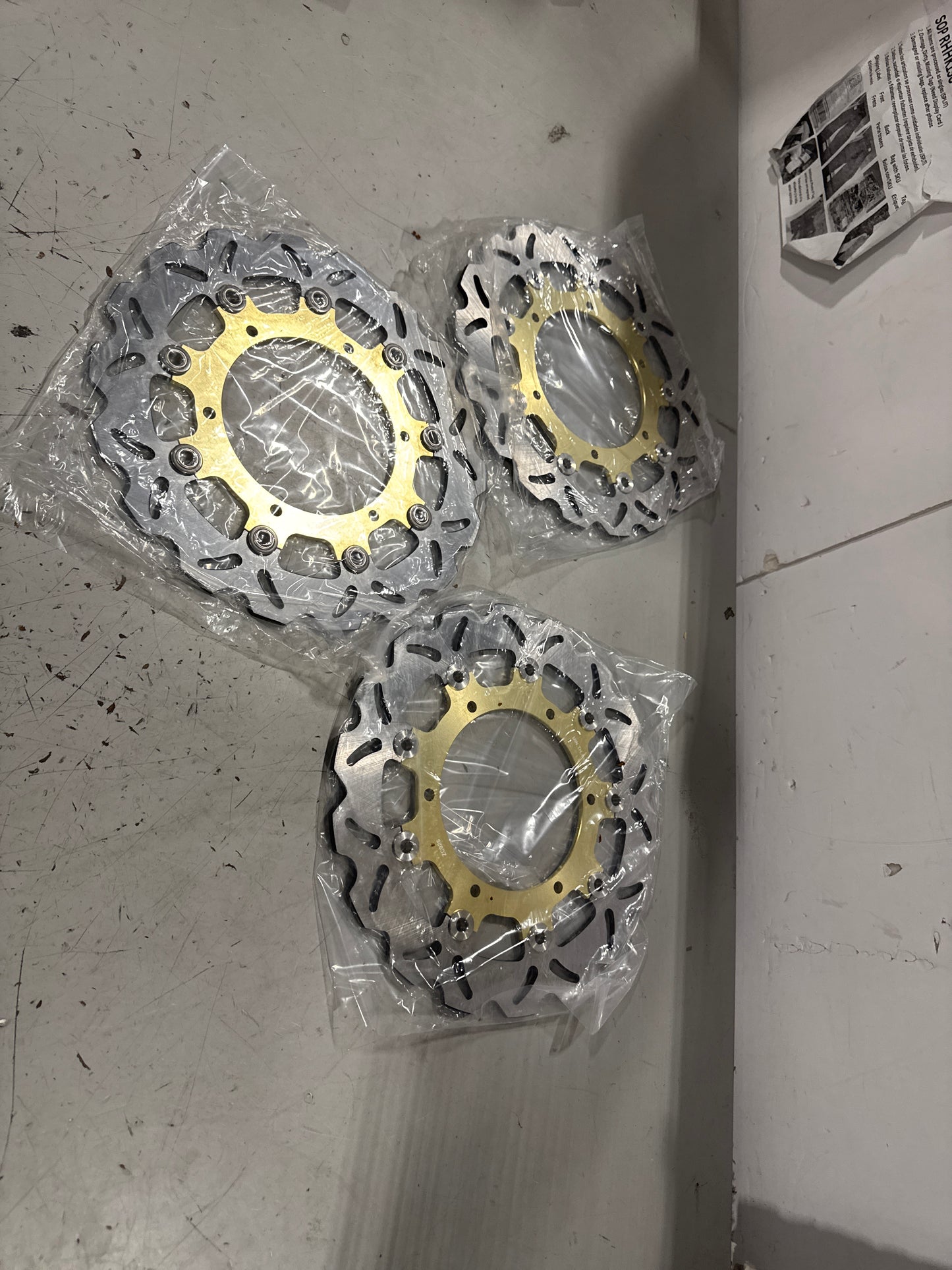 Returned 3Pcs For Yamaha WR125X 2009-2014 / WR250X 2008 /  XVS650 Dragstar Classic 1997-2006 / XJ600S Diversion 1998-2003 Front Brake Disc Rotor
