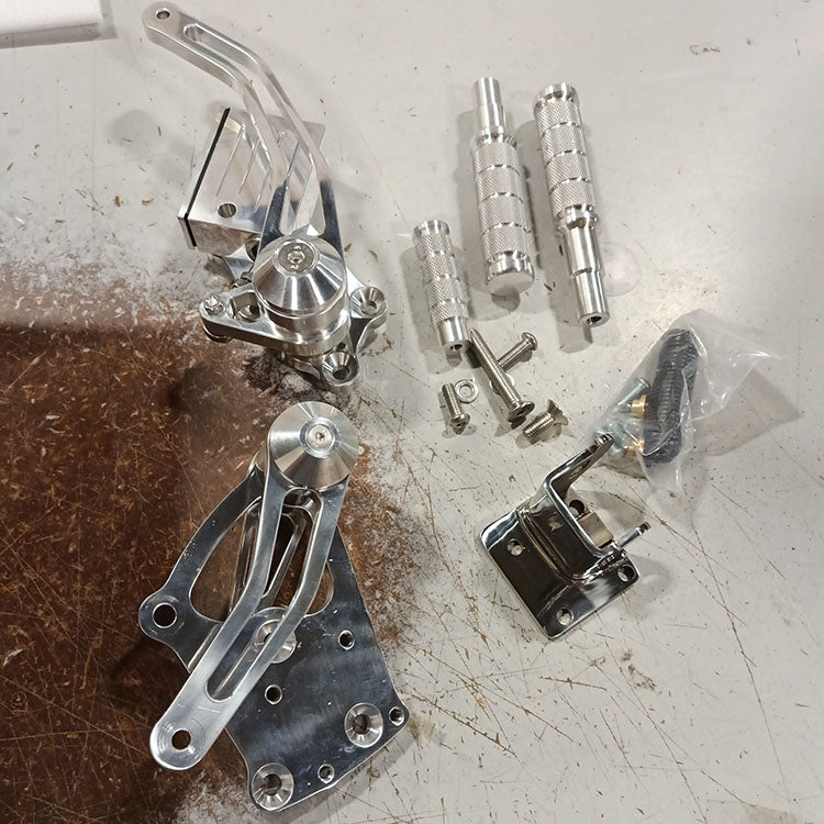 Returned Forward Controls For Harley Softail Standard FXST FXSTI 2000-2011 / Slim FLS FLSS 2012-2017 / Springer FLSTSC FLSTSCI 2000-2009