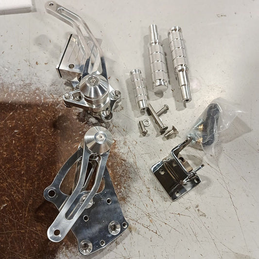 Returned Forward Controls For Harley Softail Standard FXST FXSTI 2000-2011 / Slim FLS FLSS 2012-2017 / Springer FLSTSC FLSTSCI 2000-2009