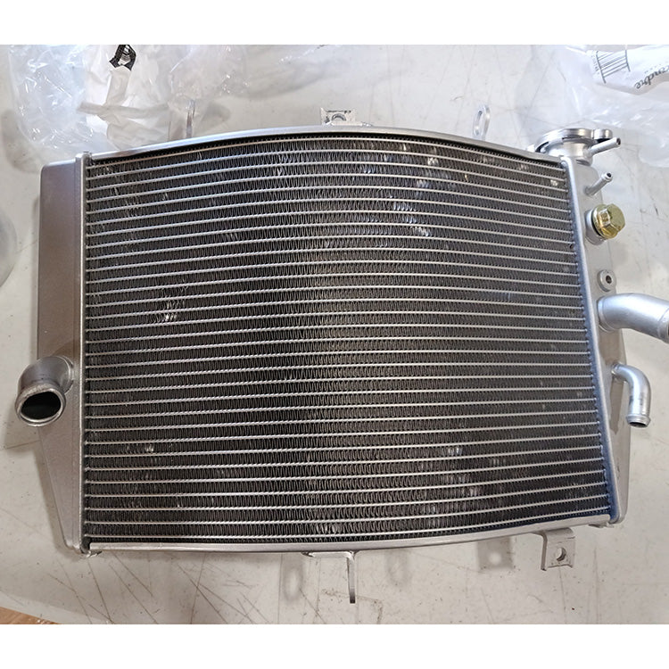 Returned For Suzuki GSXR600 GSXR750 2004-2005 Aluminum Engine cooling Radiator