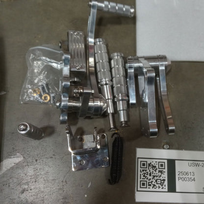 Returned Silver Forward Controls For Harley Davidson Softail 2000-2017