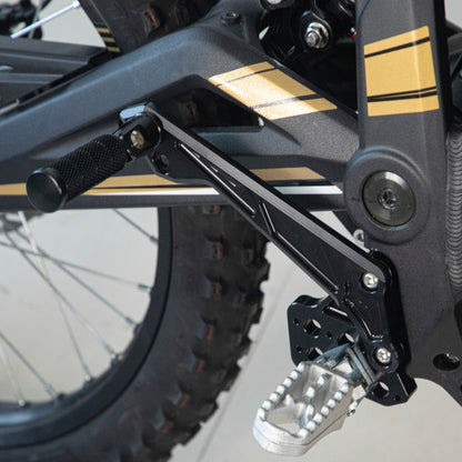 Returned Black Front Rear Foot Pegs Pedal Bracket Kit For Talaria Sting / Talaria Sting MX3 / Talaria Sting R MX4 / Talaria Sting MX5 Pro